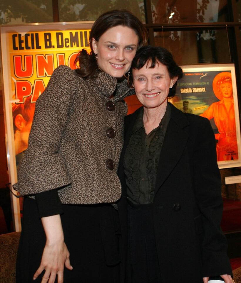 Mary Jo Deschanel Pictures and Photos Fandango